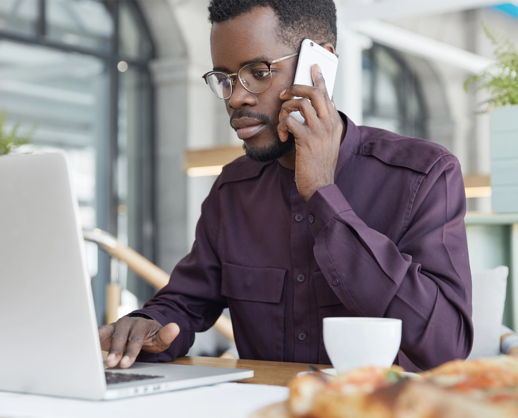 Telecommunications and telephony service image